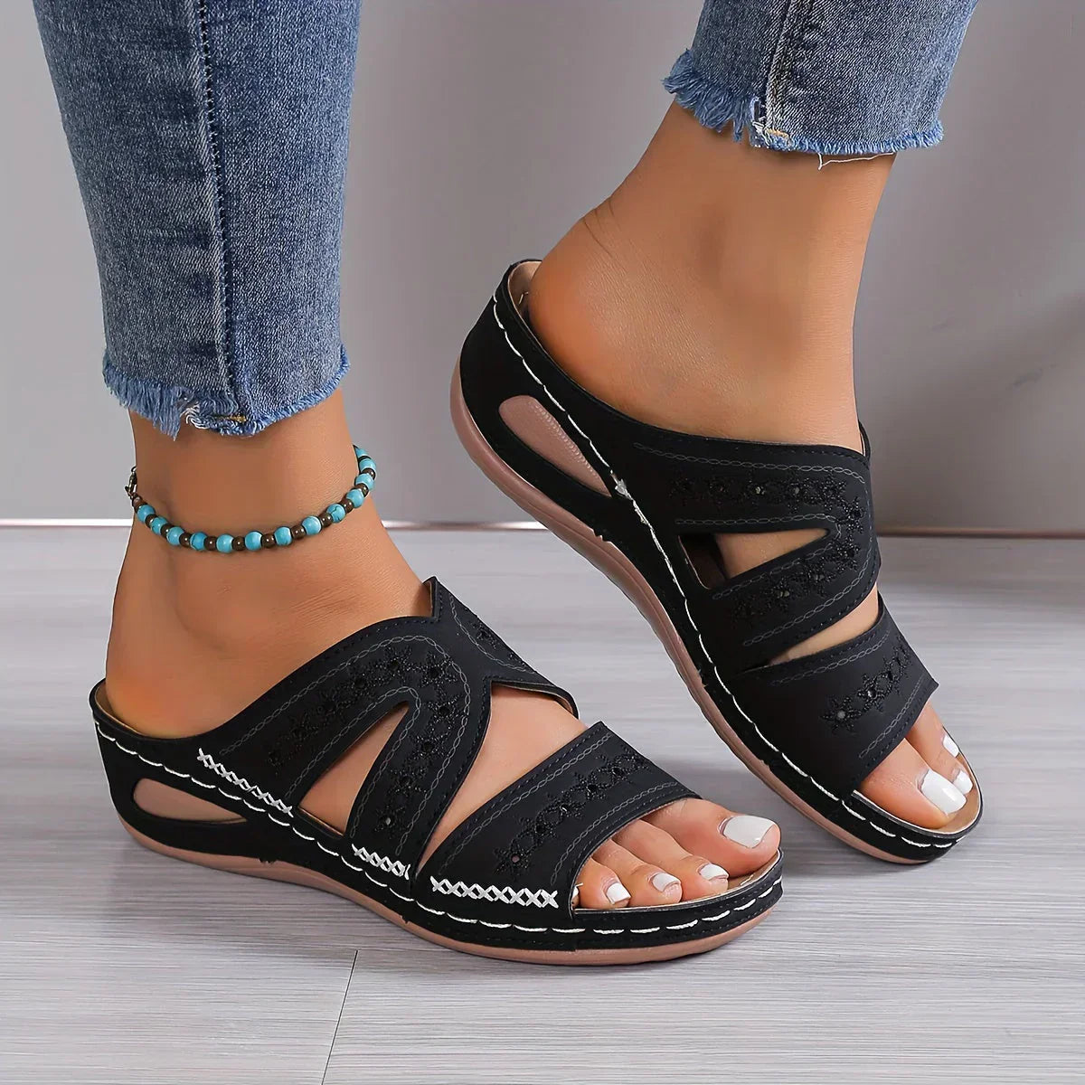 Evelin - Stilvolle Orthopädische Sandalen