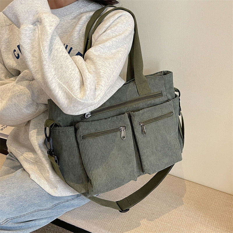 Helene - Stilvolle Samt-Tasche