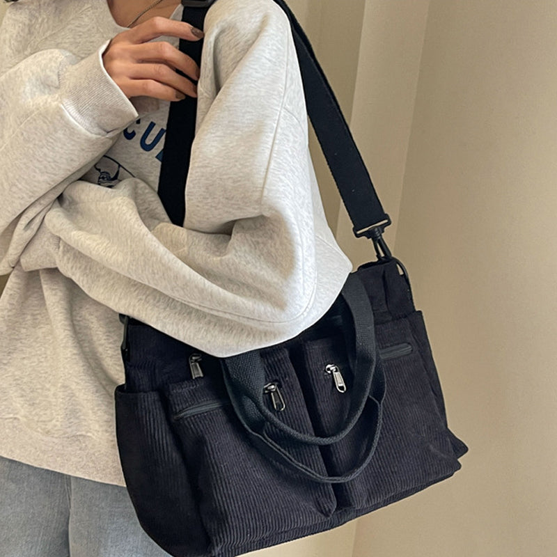 Helene - Stilvolle Samt-Tasche