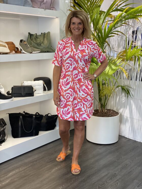 Trudy - Lebendiges Kleid mit V-Ausschnitt