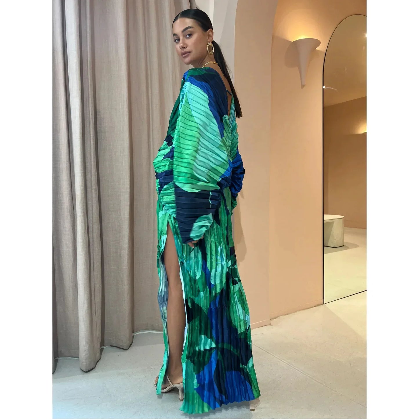 Astrid - Sensationelles langes Kleid mit V-Ausschnitt