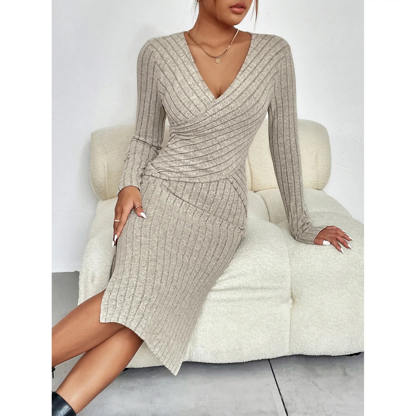Beate - Elegantes V-Ausschnitt-Kleid