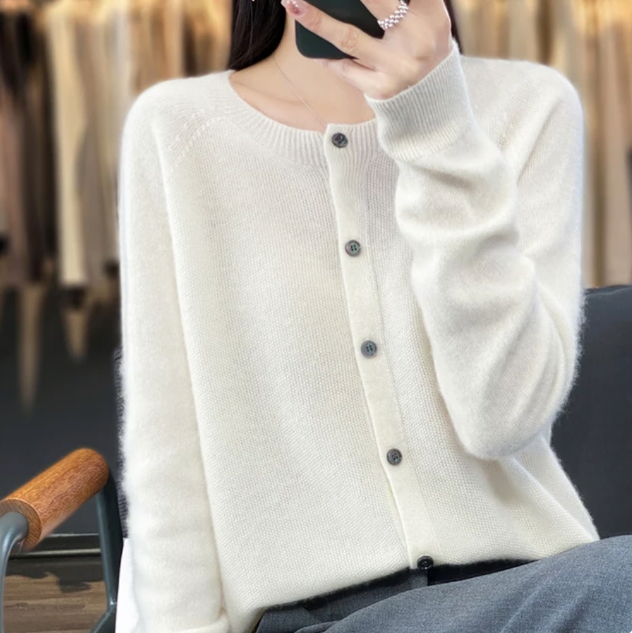 Margo - Kuschelige Wollstrickjacke