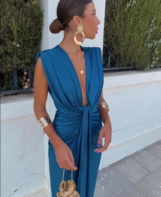 Sarah - Elegantes Kleid mit tiefem Ausschnitt