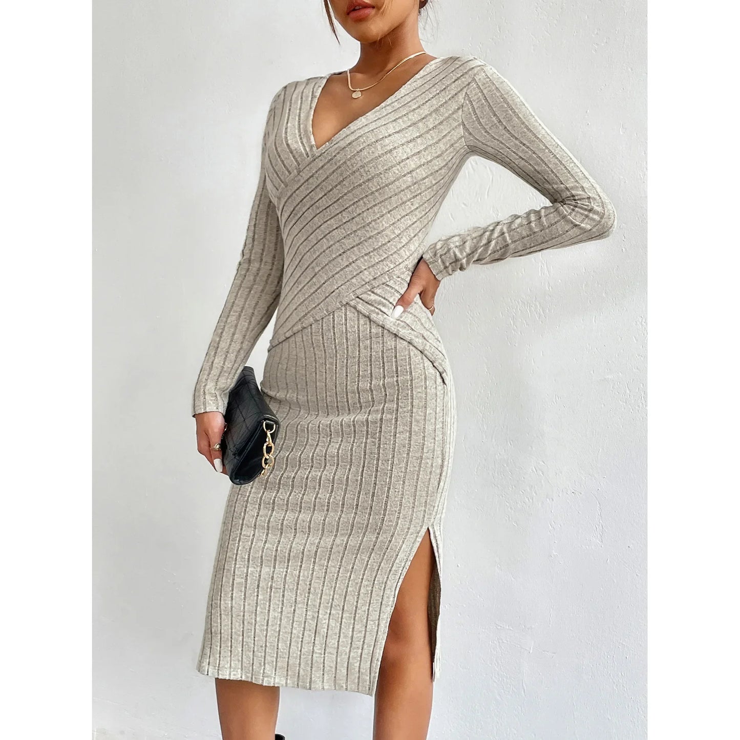 Beate - Elegantes V-Ausschnitt-Kleid