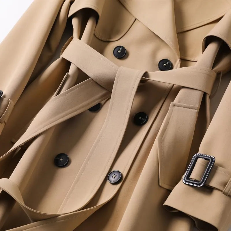 Amoura - Atemberaubender Trenchcoat