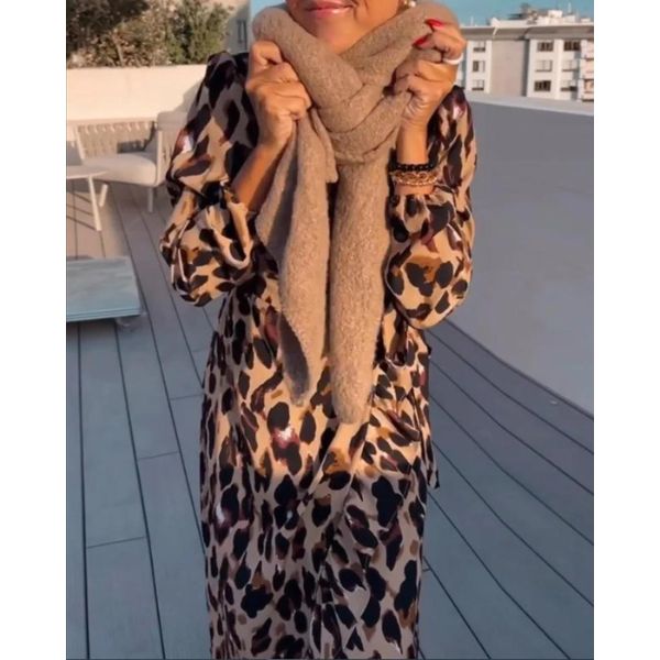 Helda - Elegantes Kleid mit V-Ausschnitt